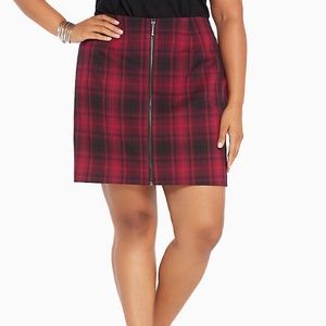 NWT Torrid Plaid Zipper Skirt with Pockets